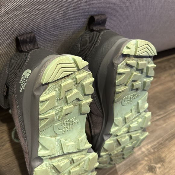 THE NORTH FACE JR HEDGEHOG HIKER BOOTS 🥾 size 1 - Picture 7 of 9